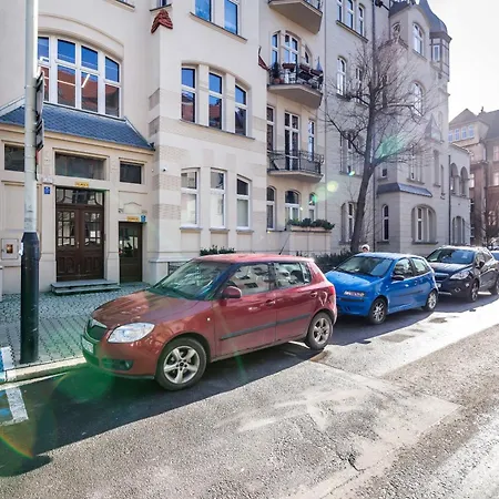 Comfortable Underground In By Rent Like Διαμέρισμα *