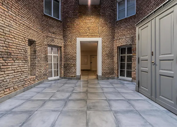 Comfortable Underground In By Rent Like 아파트 포즈난